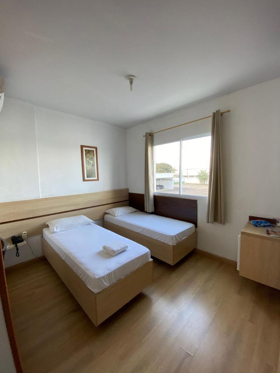 Hotel Rota Do Sol Patrocinio Bagian luar foto